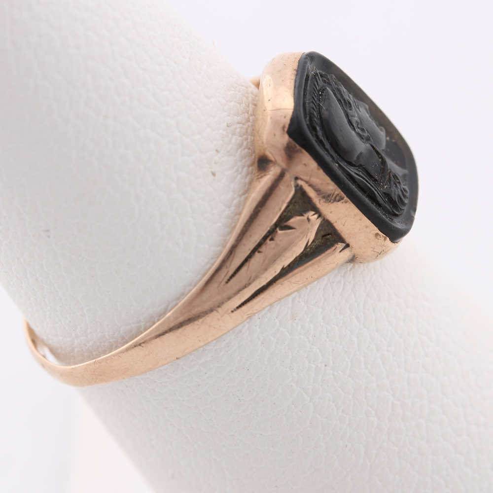 14K Yellow Gold Black Onyx Ring
