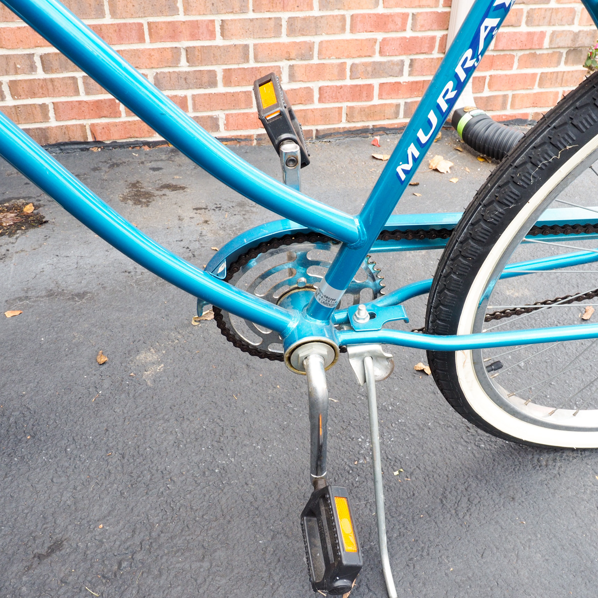 Murray Monterey Cruiser Bicycle and Bell Tire Pump