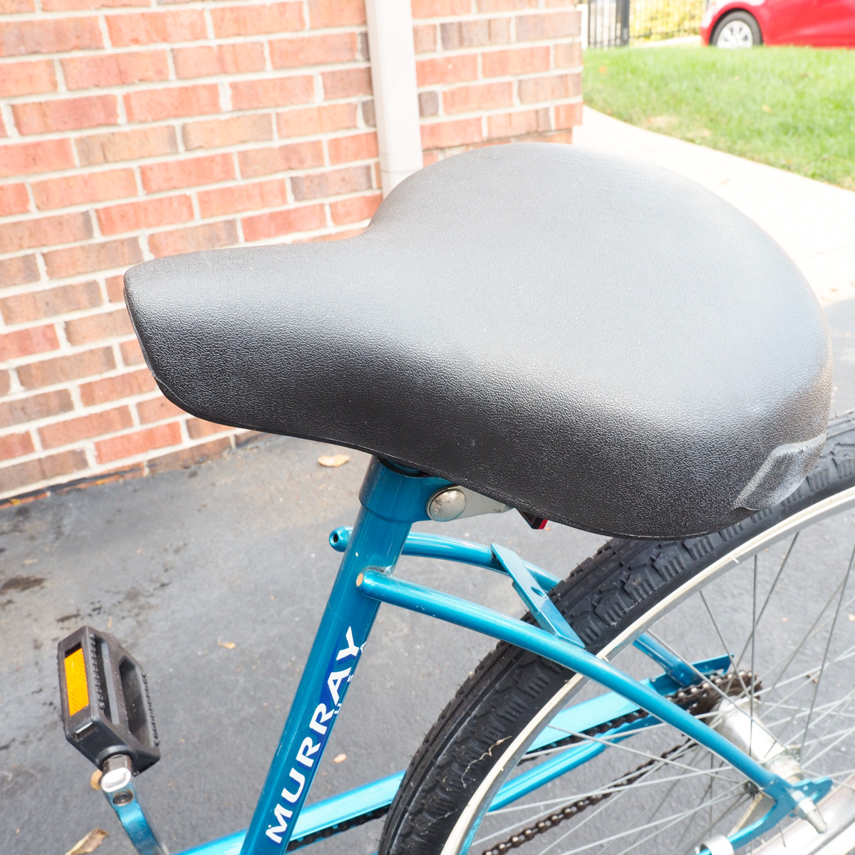 Murray Monterey Cruiser Bicycle and Bell Tire Pump