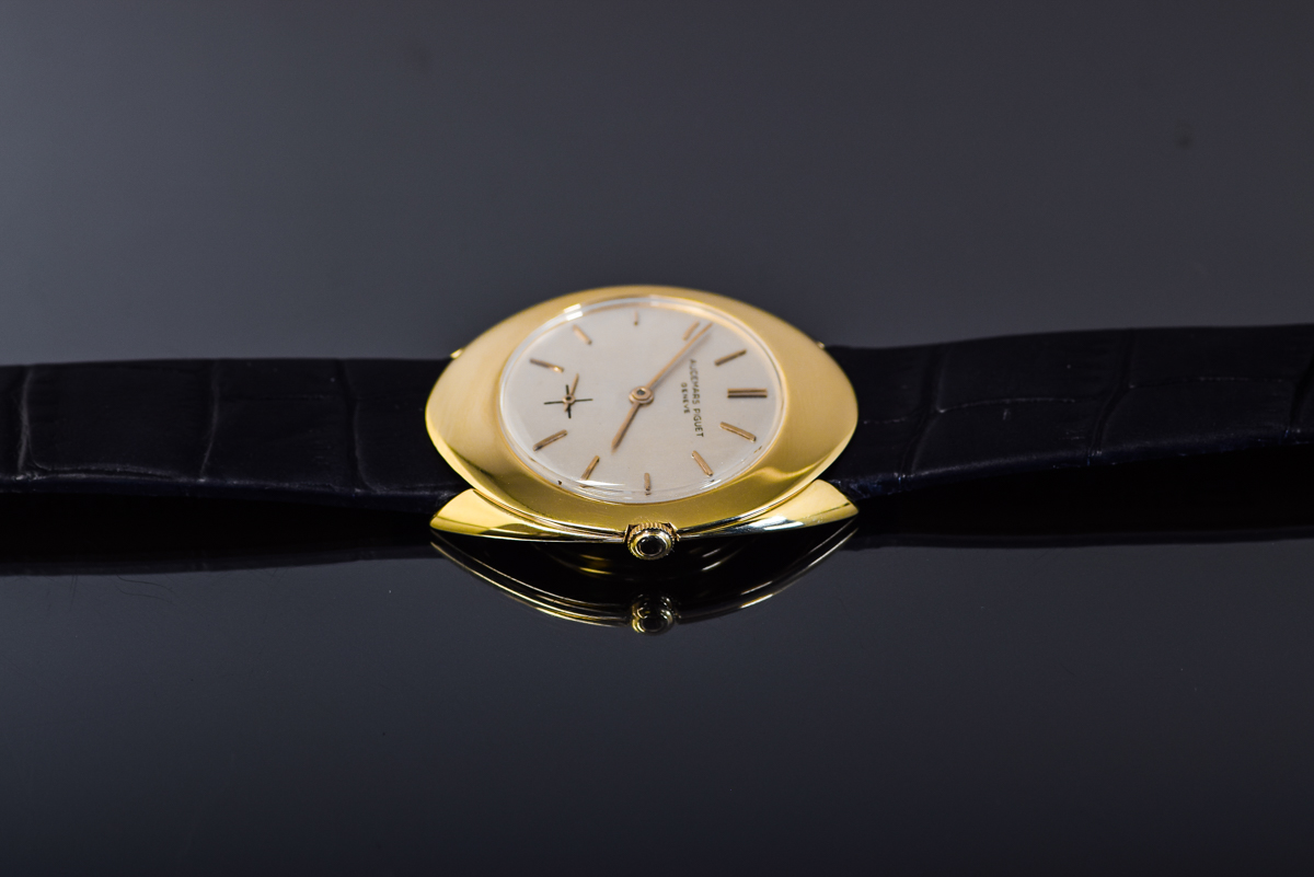 Vintage 1960 Audemars Piguet 18K Yellow Gold Black Leather Strap Watch