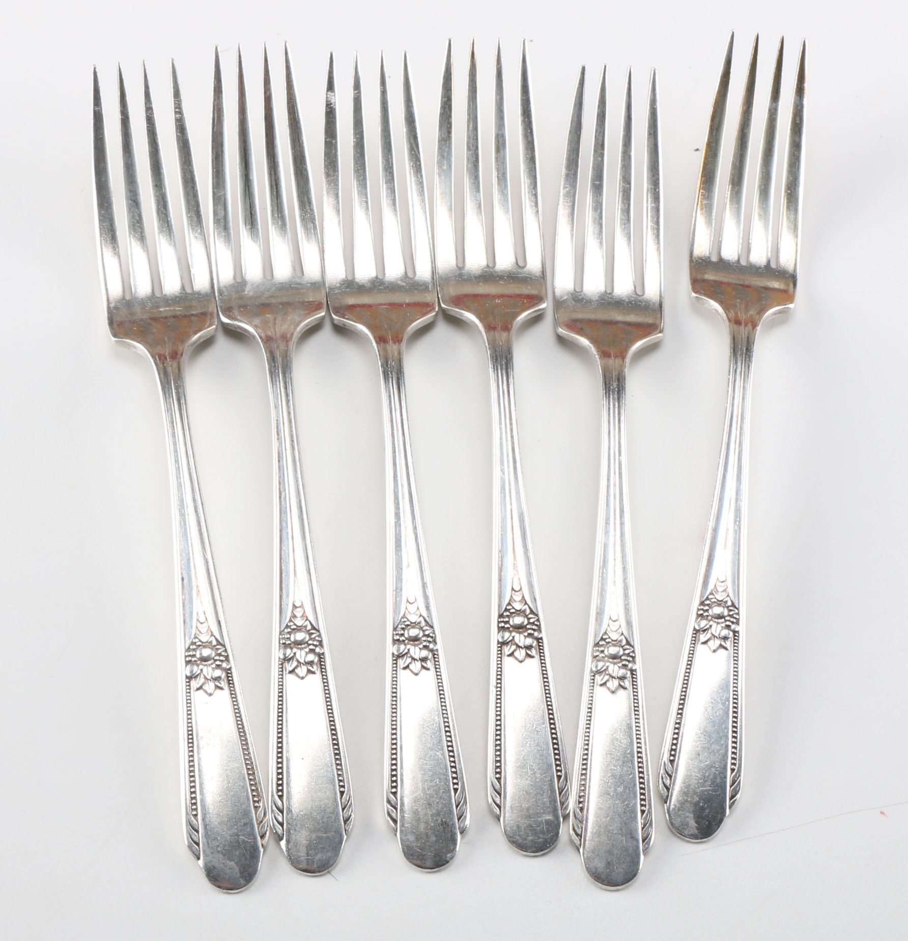 Wm. Rogers "Memory" Pattern Silver Plate Flatware with Stainless Steel Knife Blades