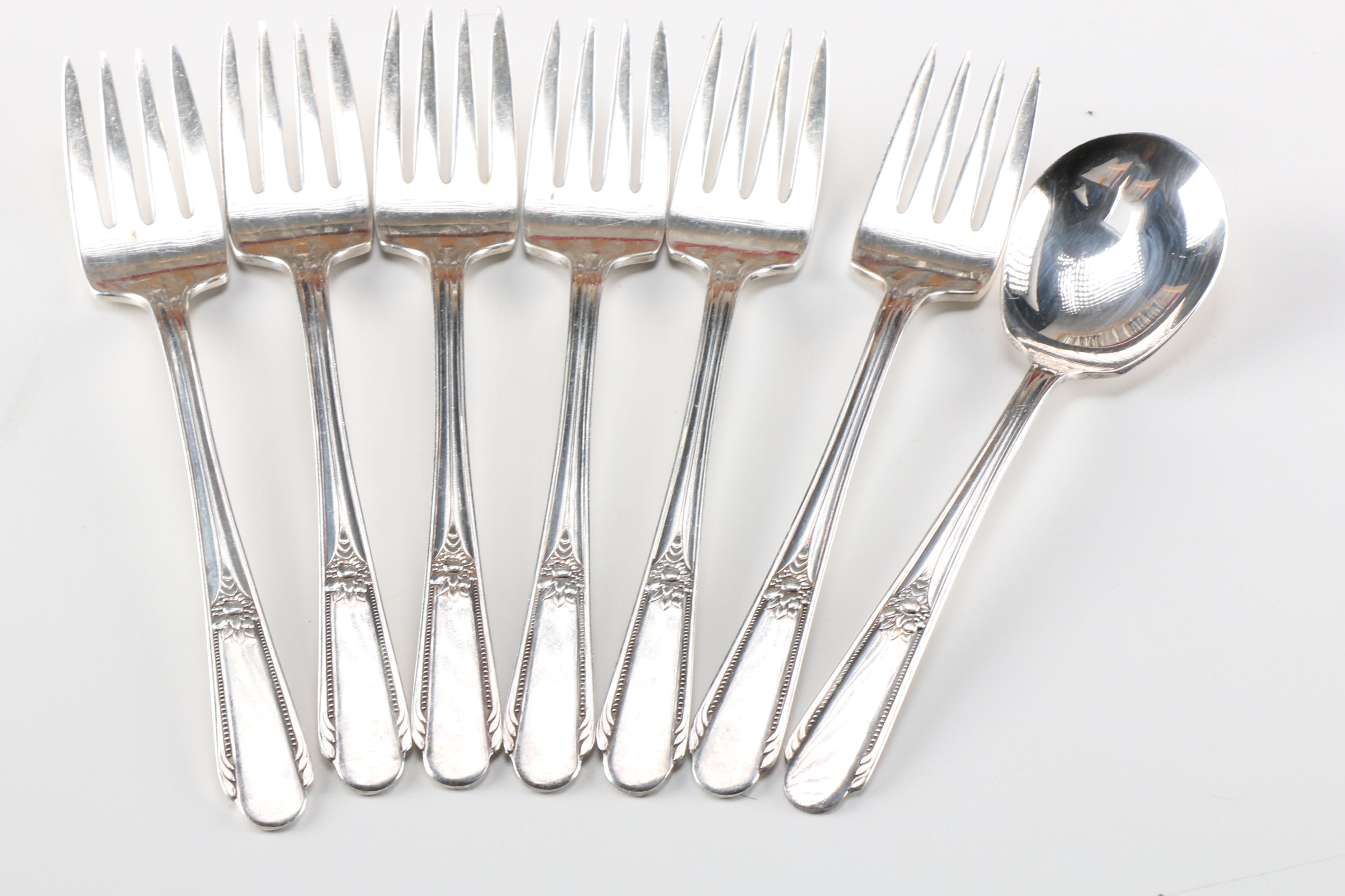 Wm. Rogers "Memory" Pattern Silver Plate Flatware with Stainless Steel Knife Blades