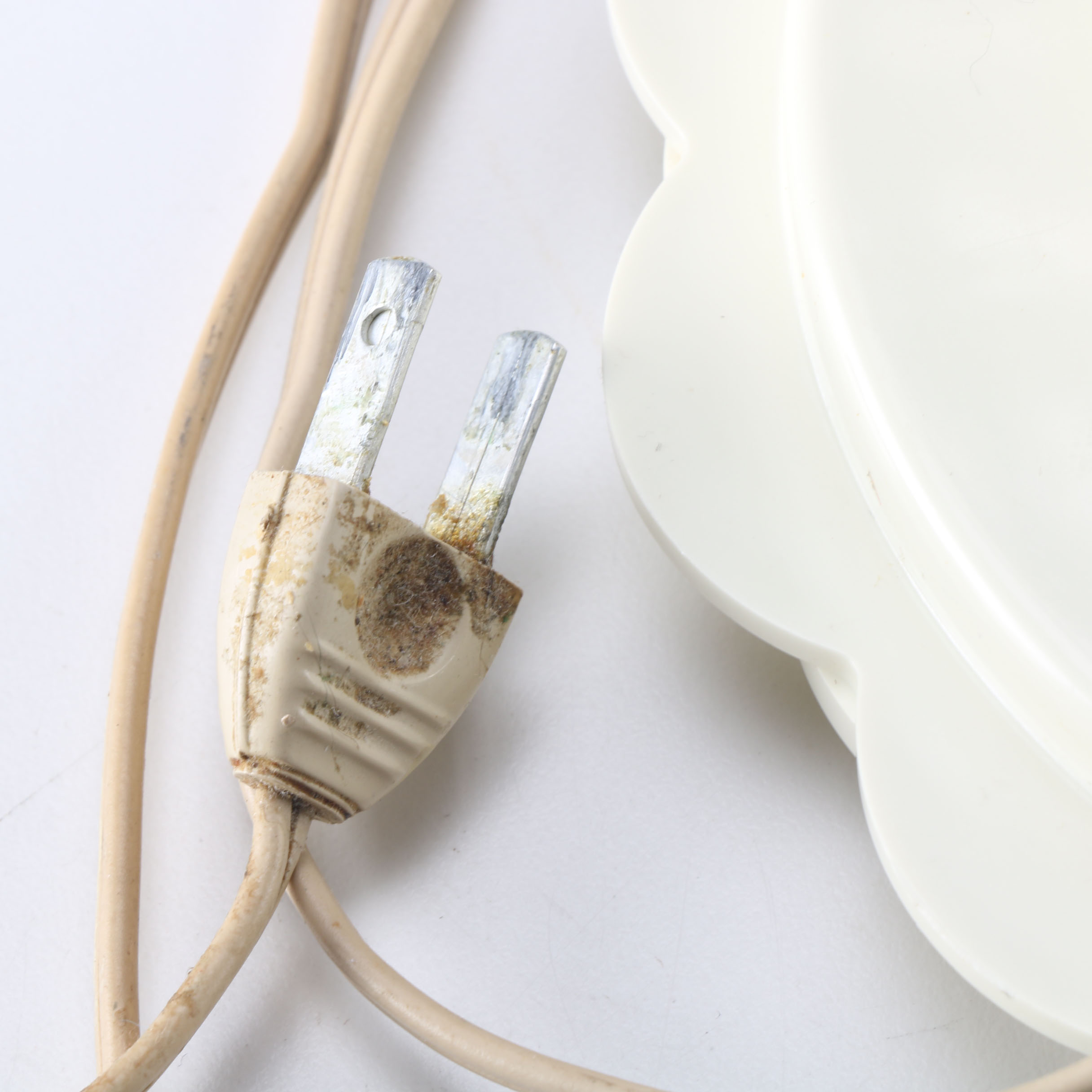 Vintage General Electric Kitchen Clock