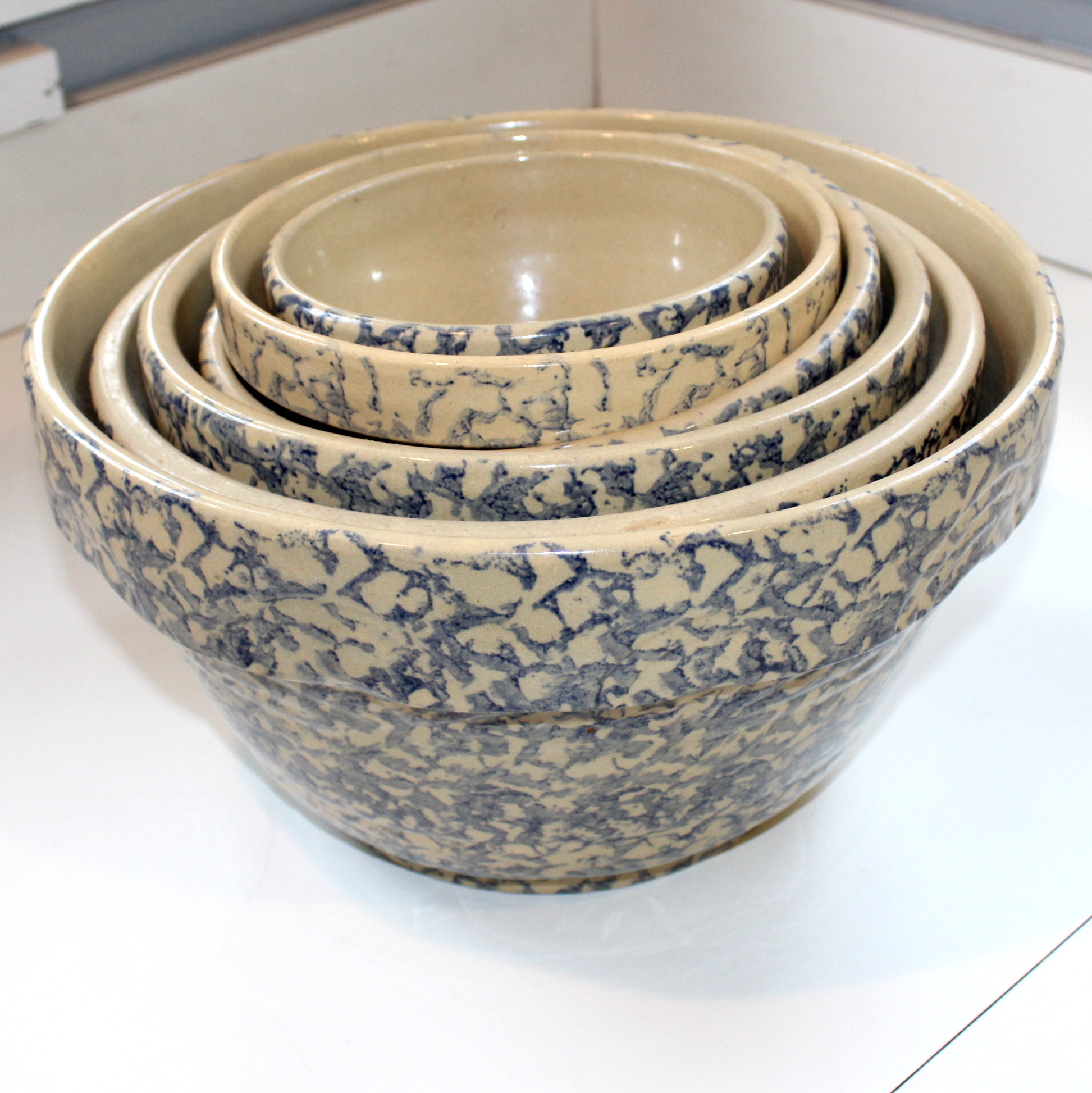 Vintage Robinson Ransbottom Roseville Pottery Spongeware Mixing Bowls