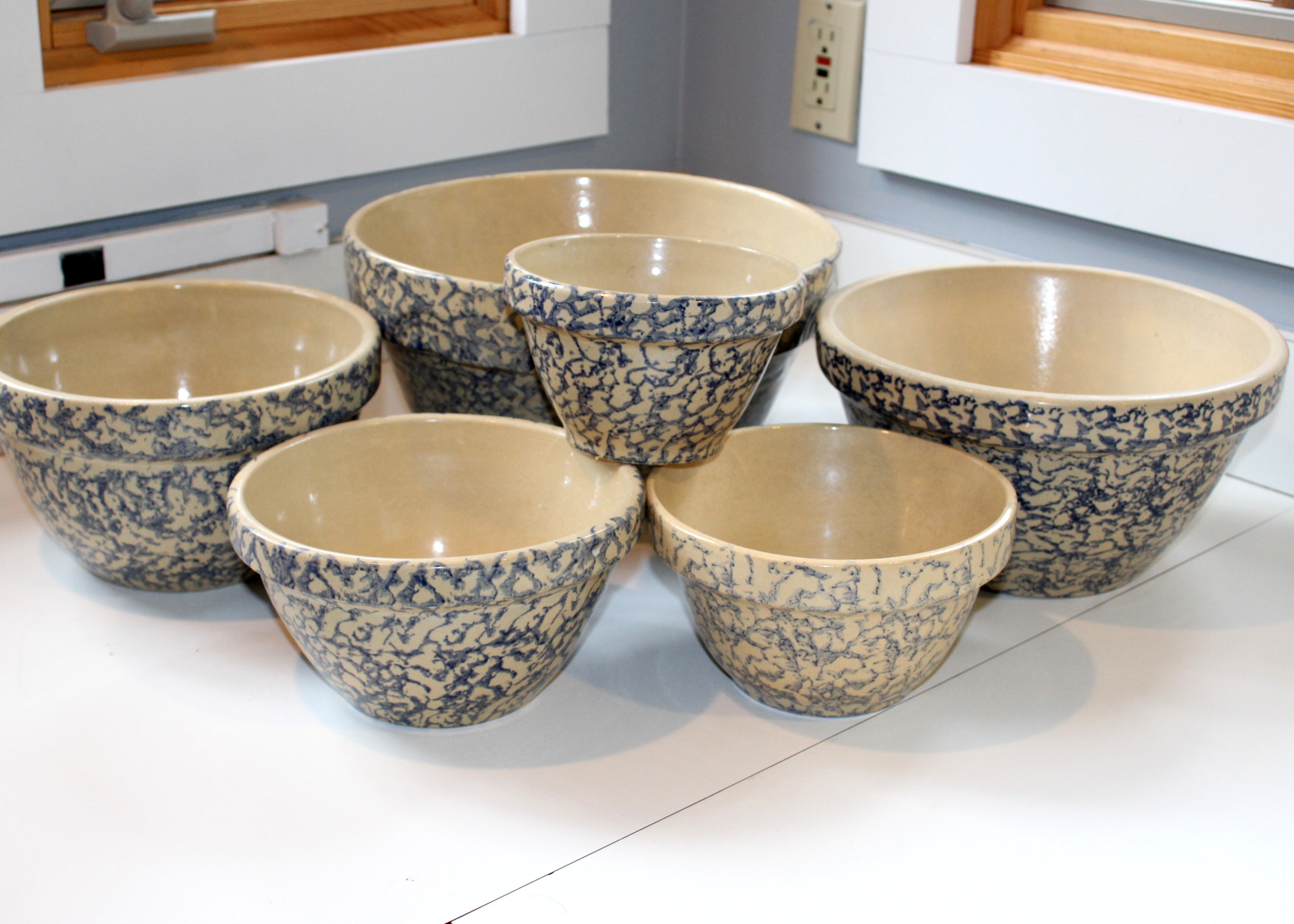 Vintage Robinson Ransbottom Roseville Pottery Spongeware Mixing Bowls