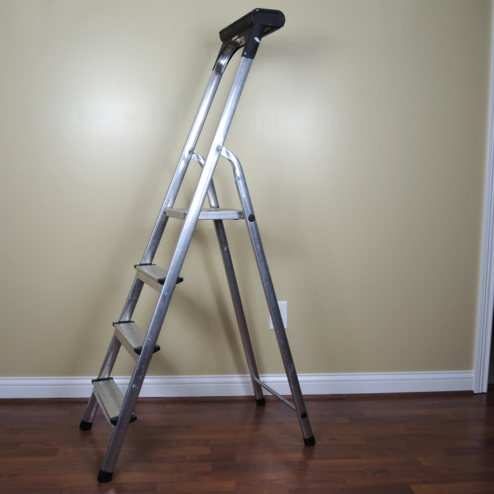 German LeifHeit 5' Aluminum Step Ladder