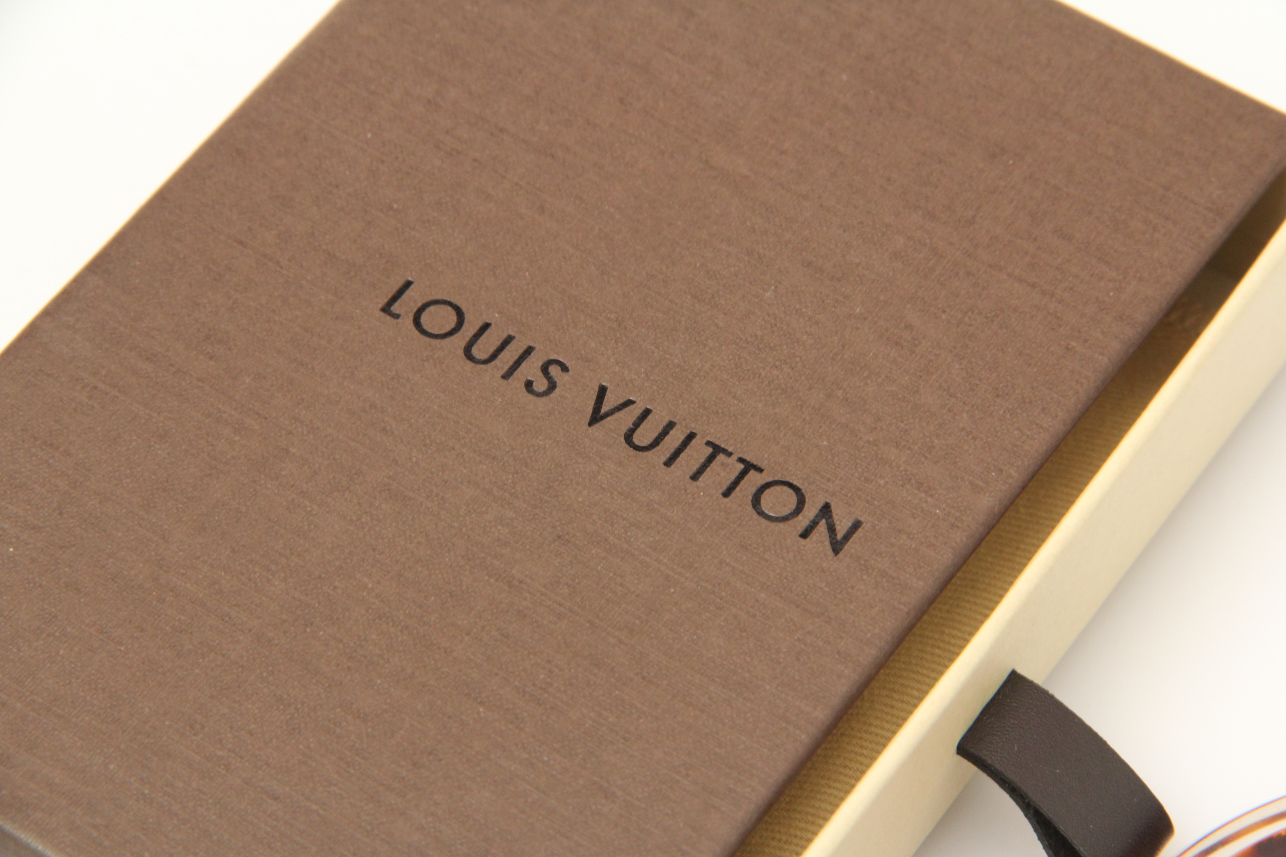 Louis Vuitton Tortoise Shell Pattern Resin Bangle