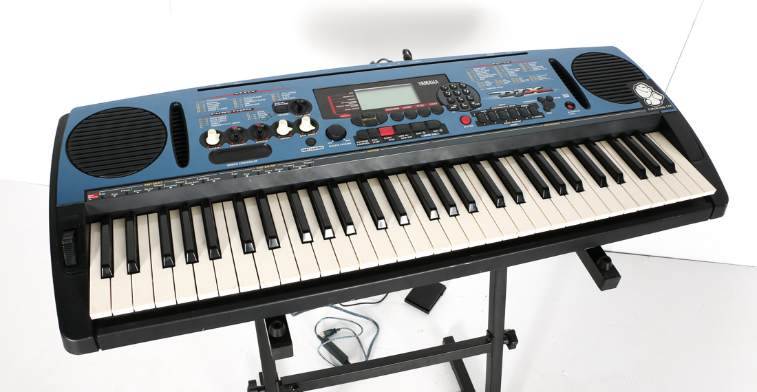 Yamaha DJX Electronic Keyboard With Stand