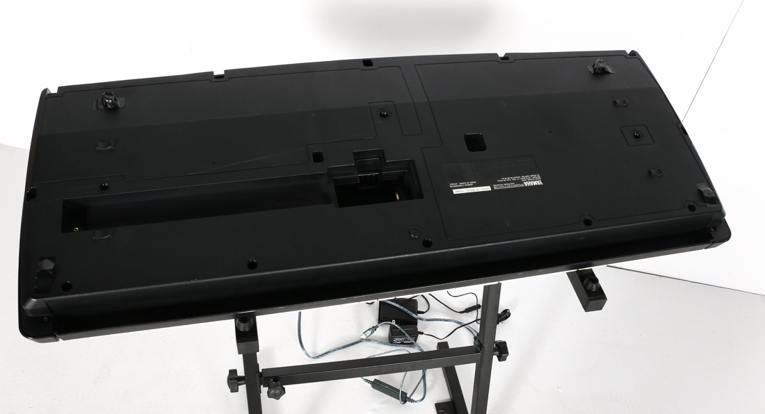 Yamaha DJX Electronic Keyboard With Stand