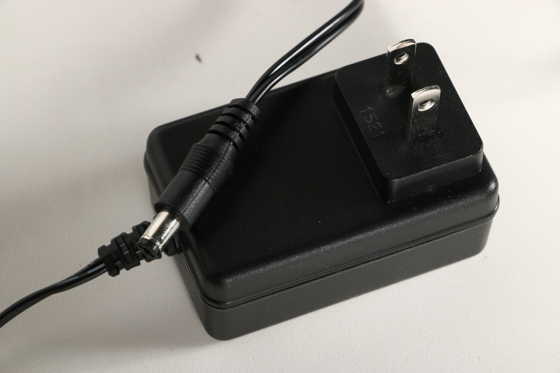 Yamaha DJX Electronic Keyboard With Stand