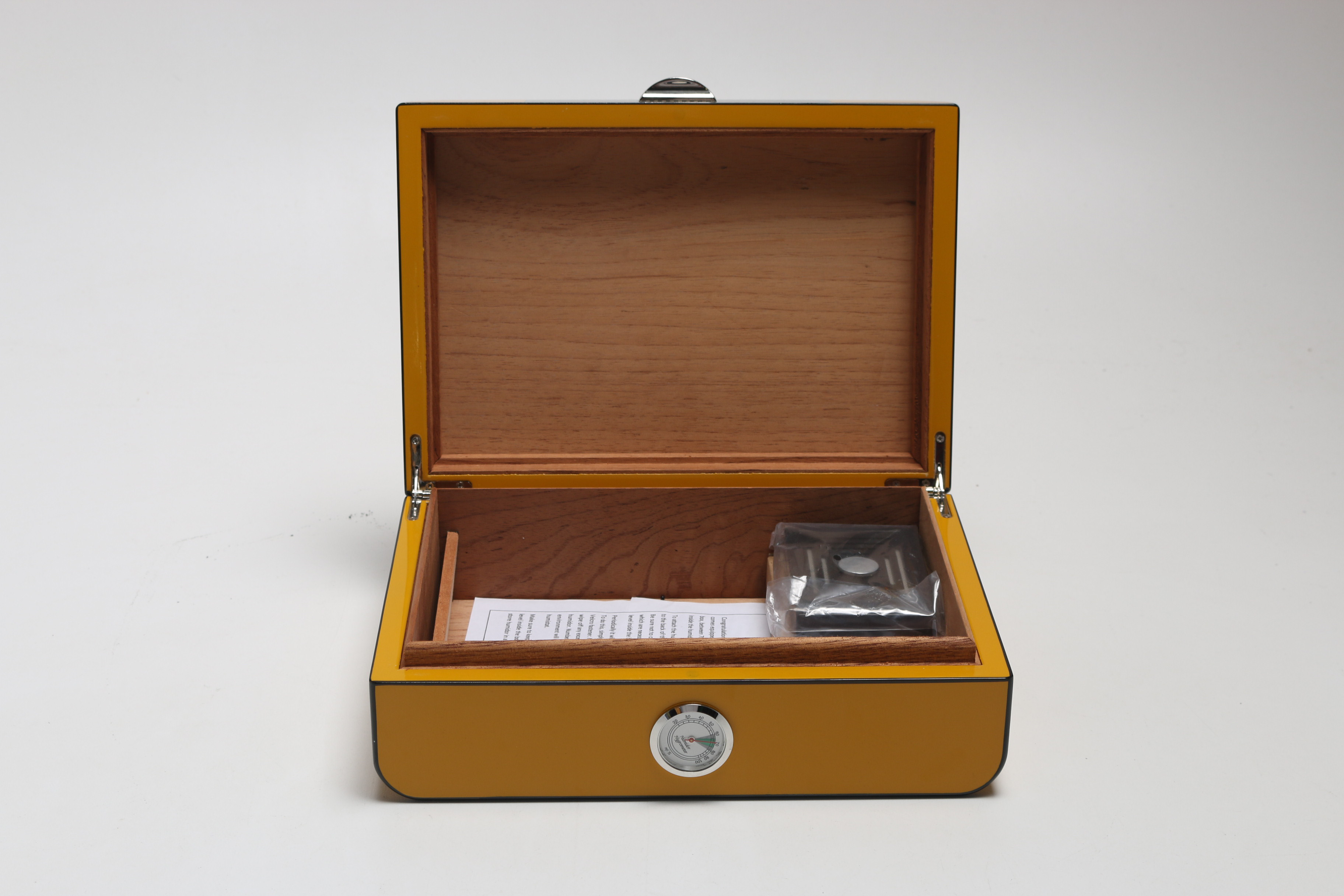 Bey Berk Yellow Cigar Humidor