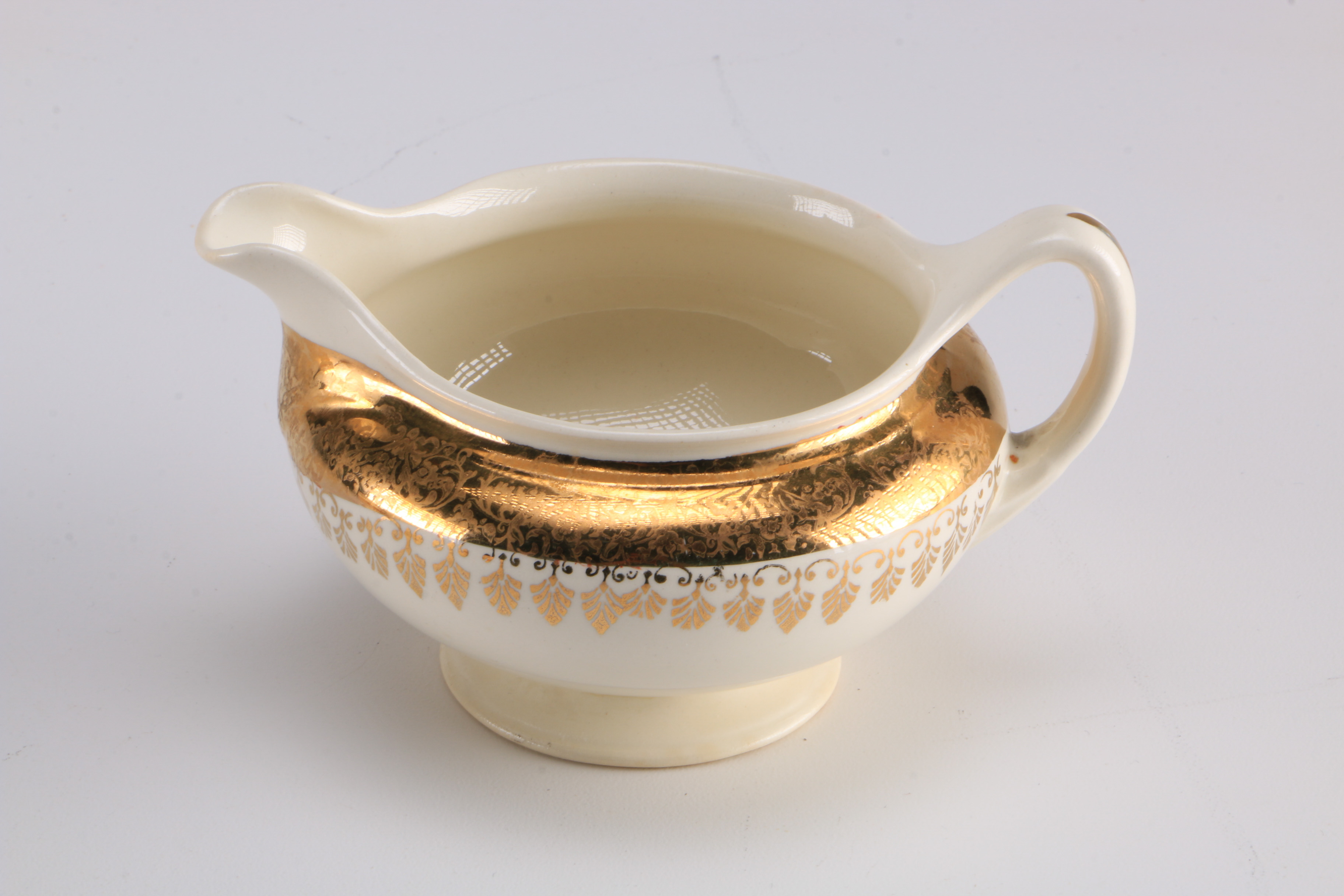 1945 Homer Laughlin "Eggshell Nautilus" China