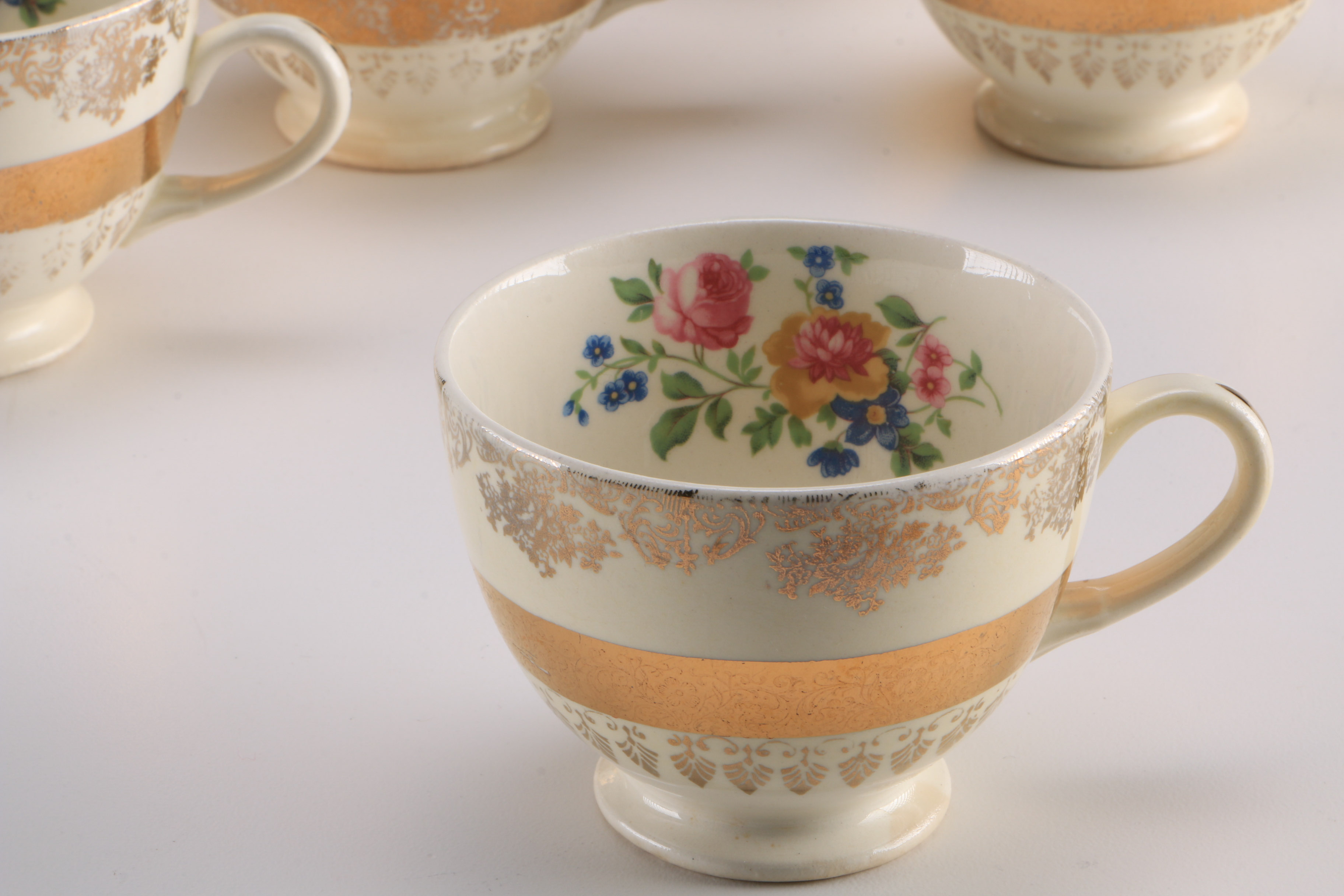 1945 Homer Laughlin "Eggshell Nautilus" China