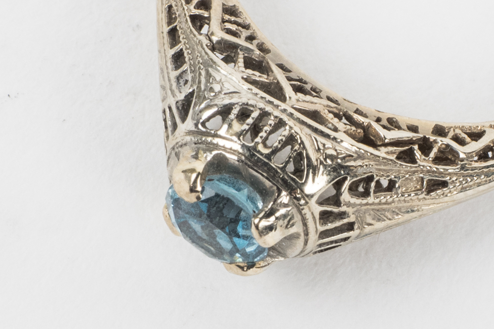 18K White Gold and Blue Topaz Ring