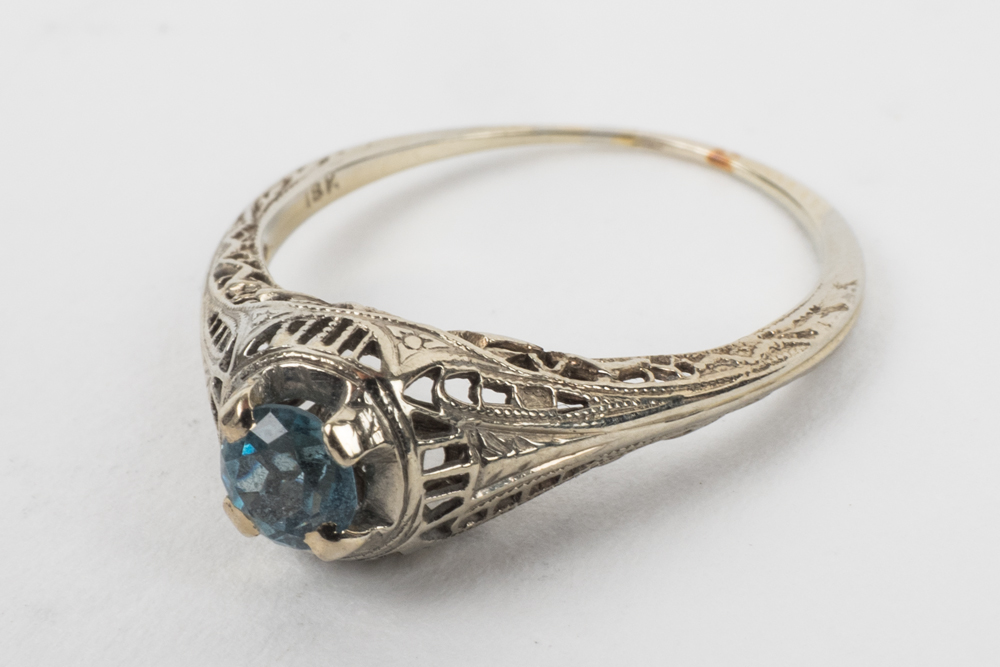 18K White Gold and Blue Topaz Ring