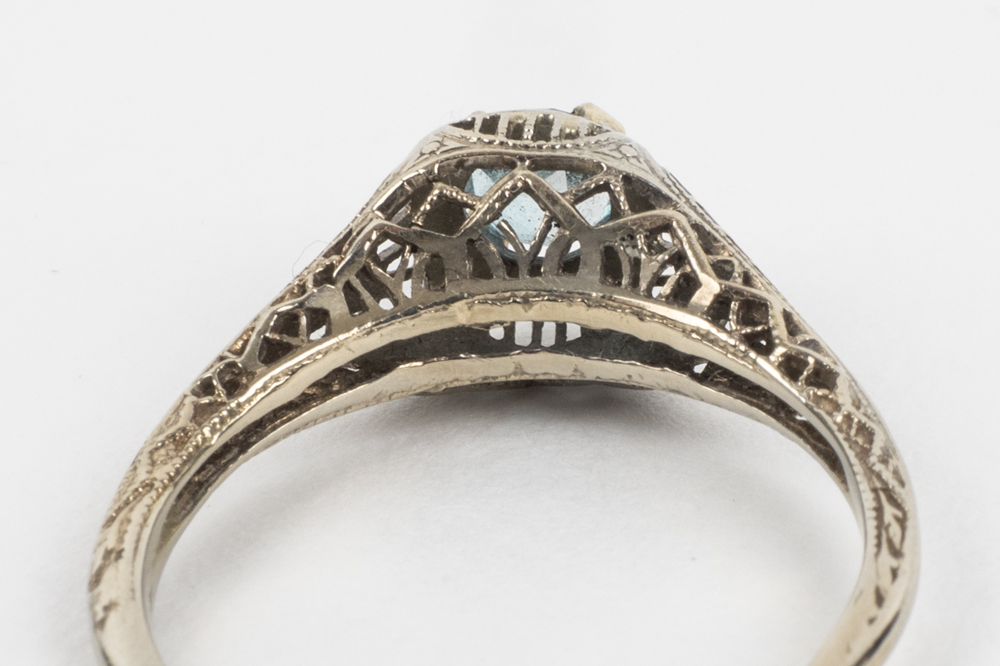 18K White Gold and Blue Topaz Ring