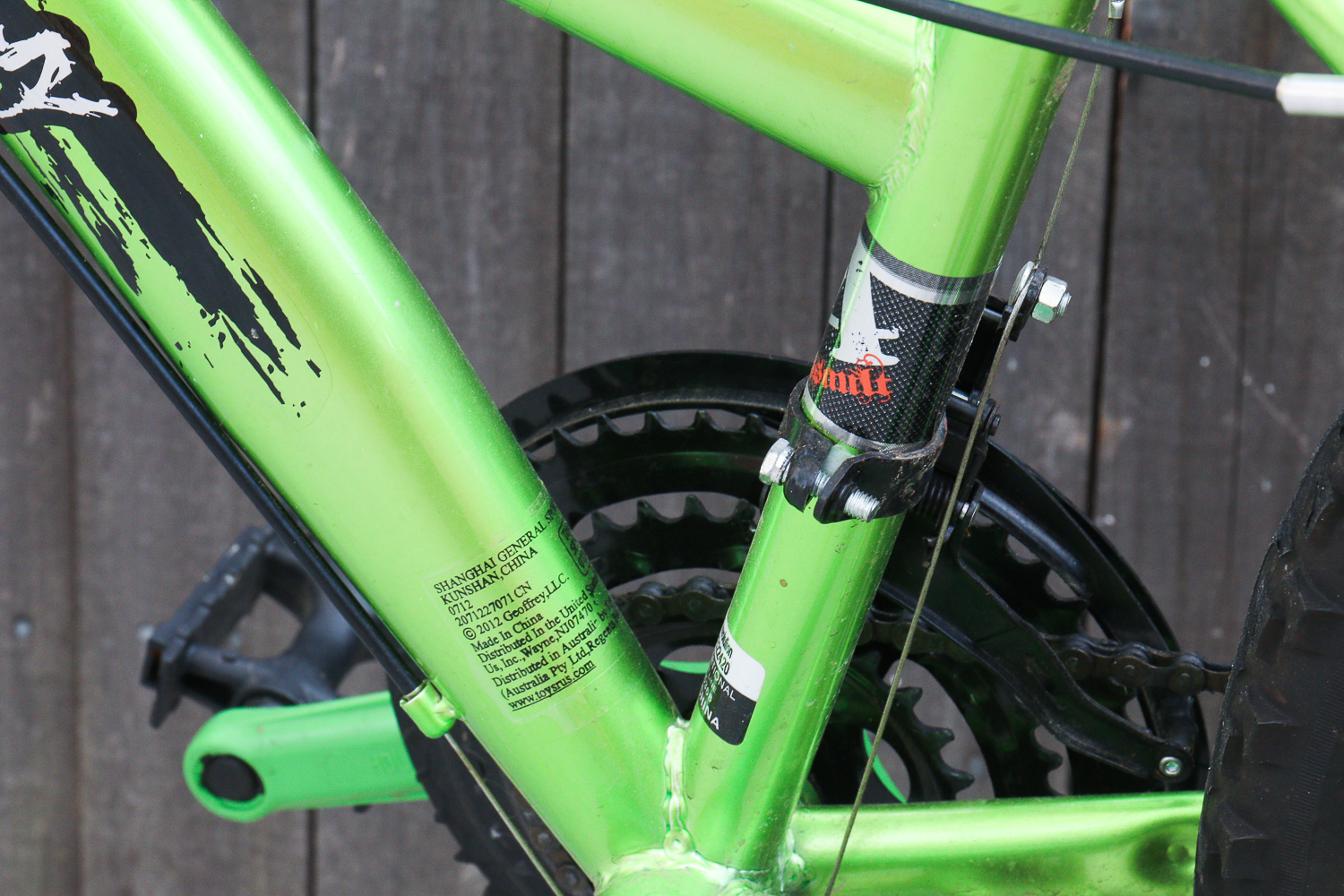 Avigo Assault Revolution Boys' 21-Speed Bike