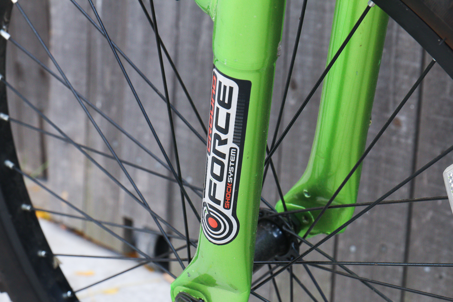 Avigo Assault Revolution Boys' 21-Speed Bike