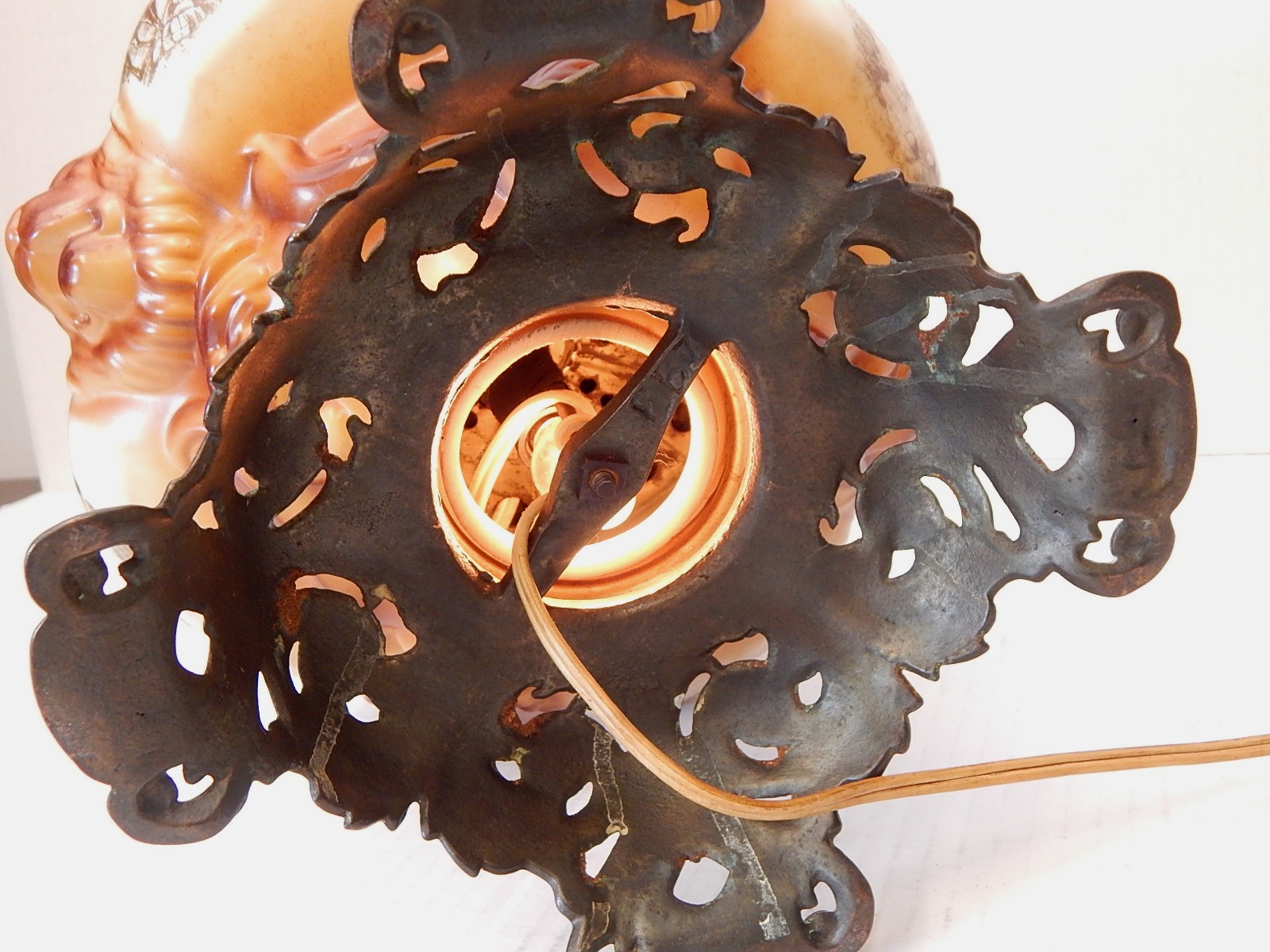 Victorian Era Electrified Gone with the Wind Lamp w/Lions Head