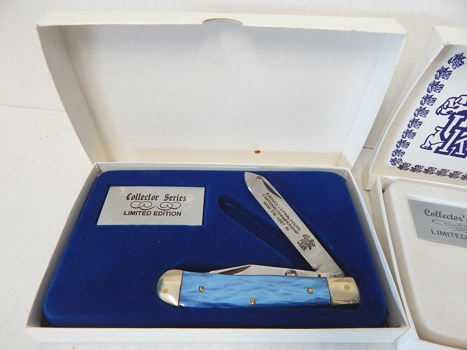 Two Collector's Series Knives - UK Kentucky Wildcats, Pitino