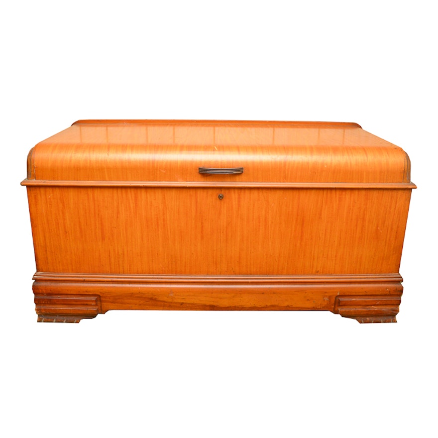 1940s "Sweetheart" Cedar Chest by Roos