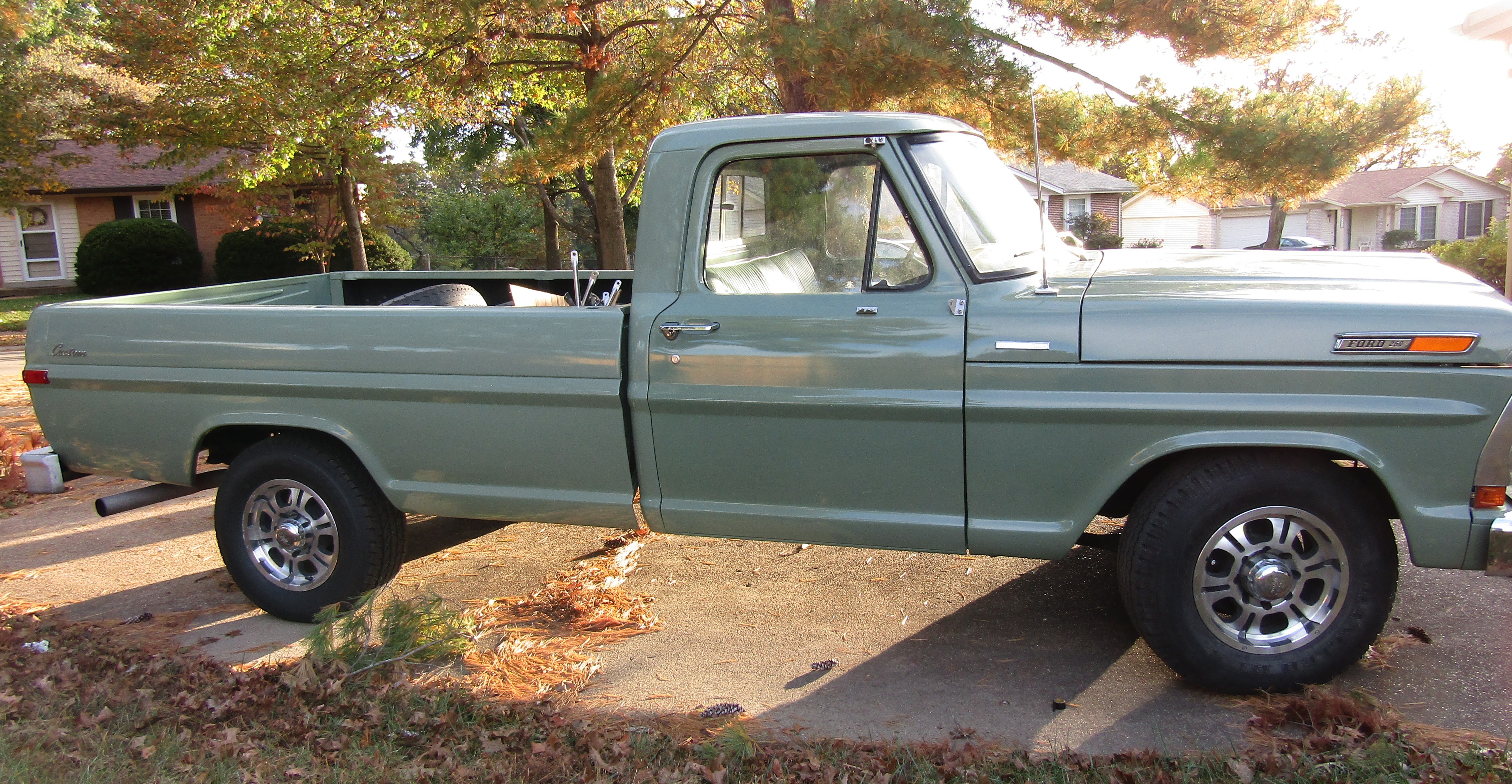 1970 Ford 250 Camper Special