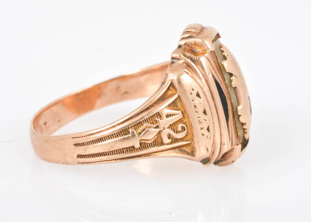 1942 10K Yellow Gold Class Ring
