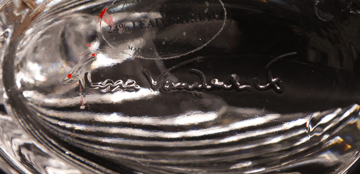 Gloria Vanderbilt Crystal Swan Vase