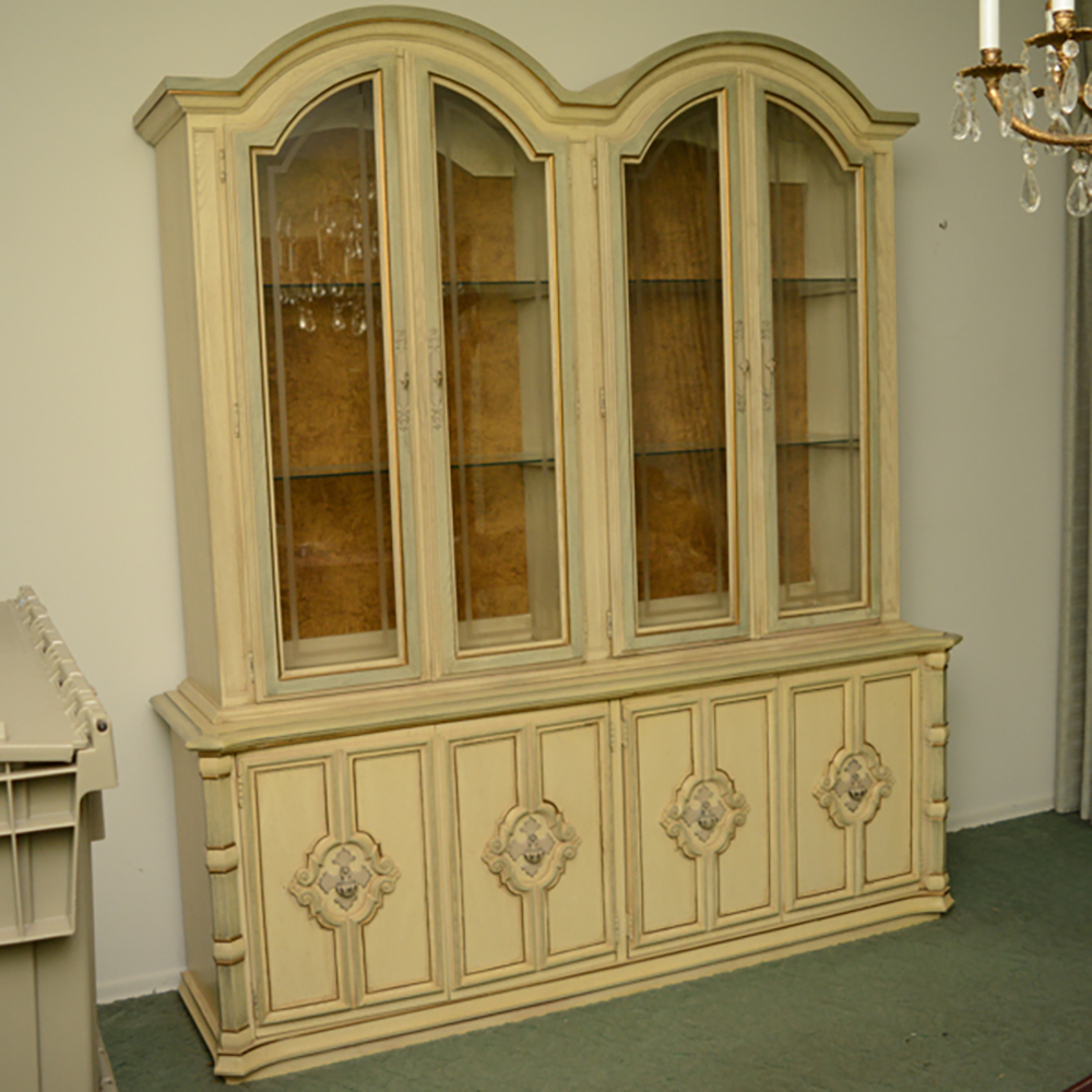 Vintage Stanley Furniture Blonde Finish China Cabinet