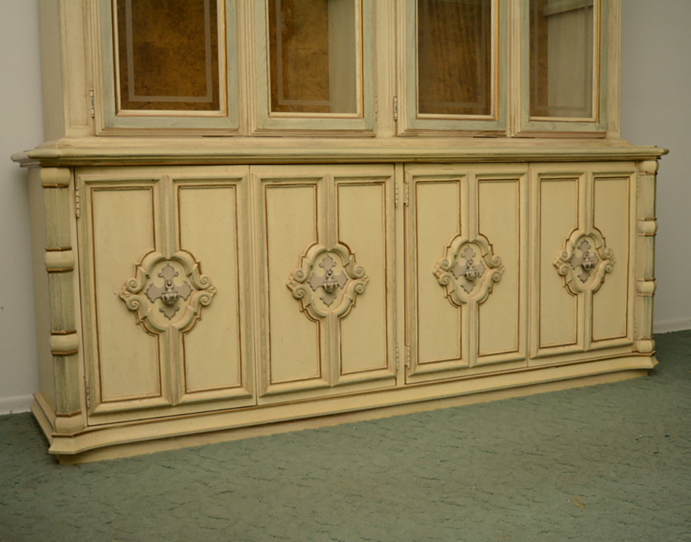 Vintage Stanley Furniture Blonde Finish China Cabinet