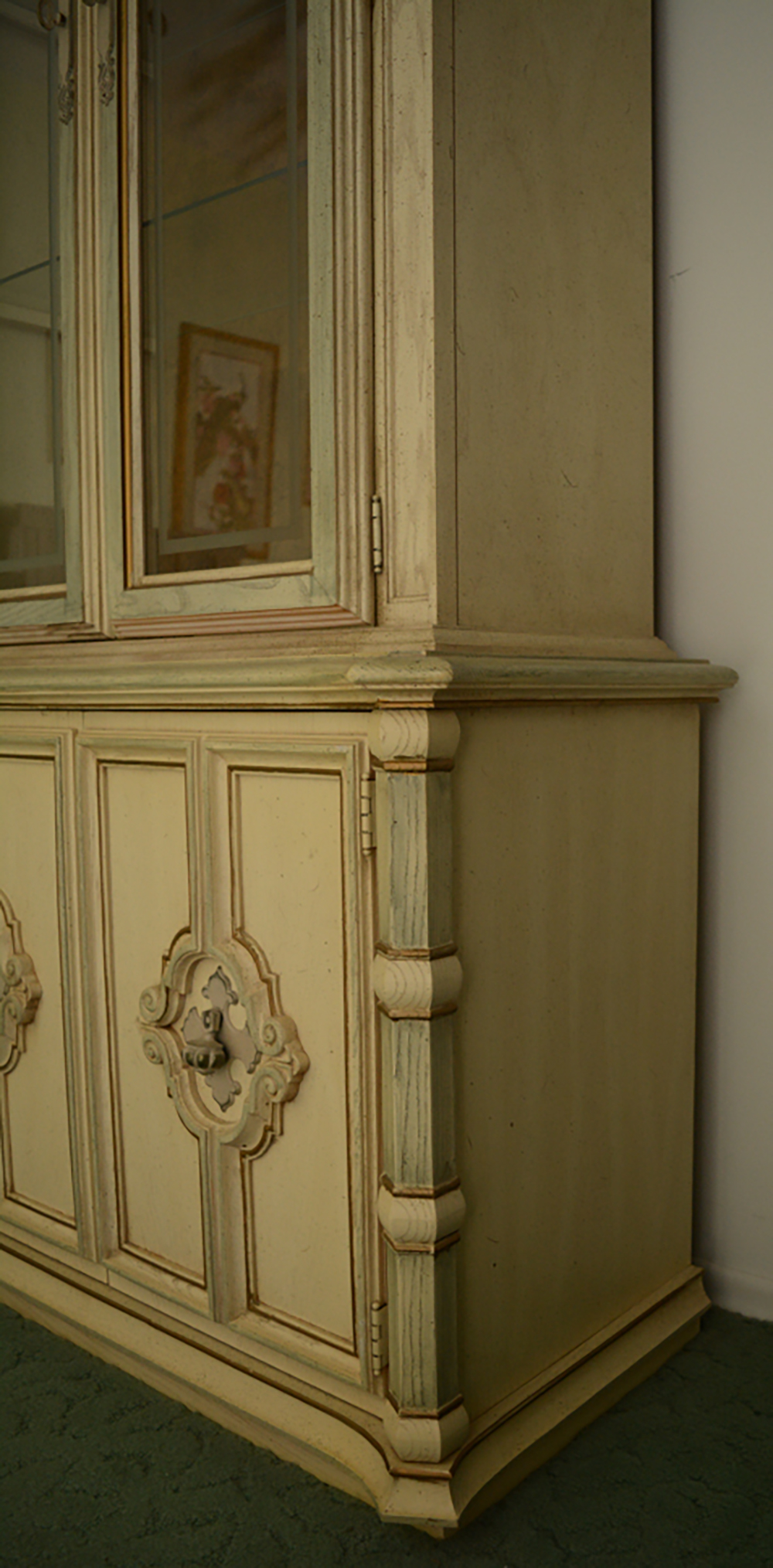 Vintage Stanley Furniture Blonde Finish China Cabinet