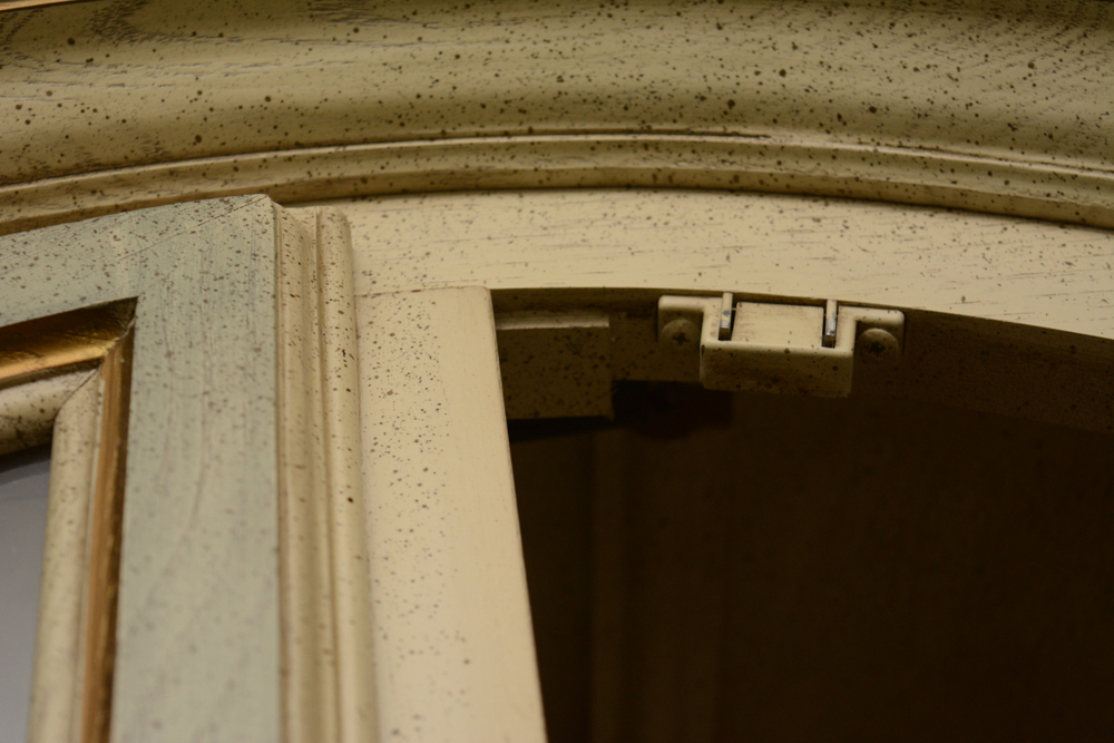 Vintage Stanley Furniture Blonde Finish China Cabinet