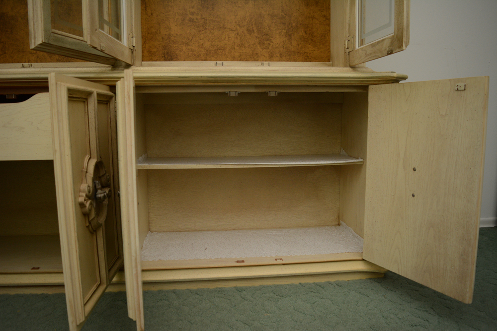 Vintage Stanley Furniture Blonde Finish China Cabinet