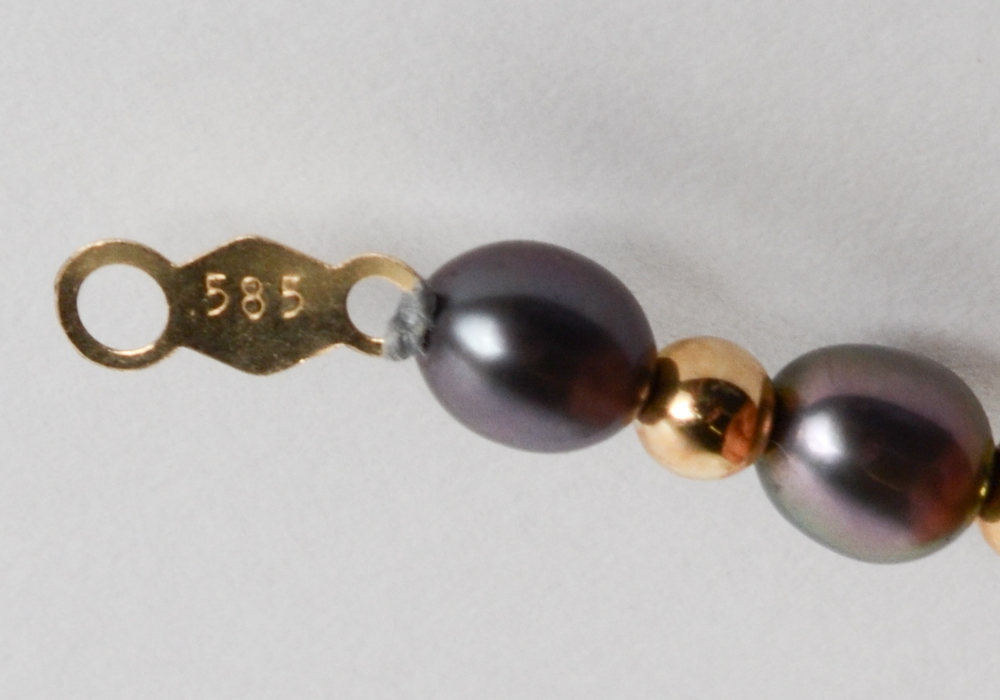 Dyed Freshwater Pearl and 14K Gold Bracelet