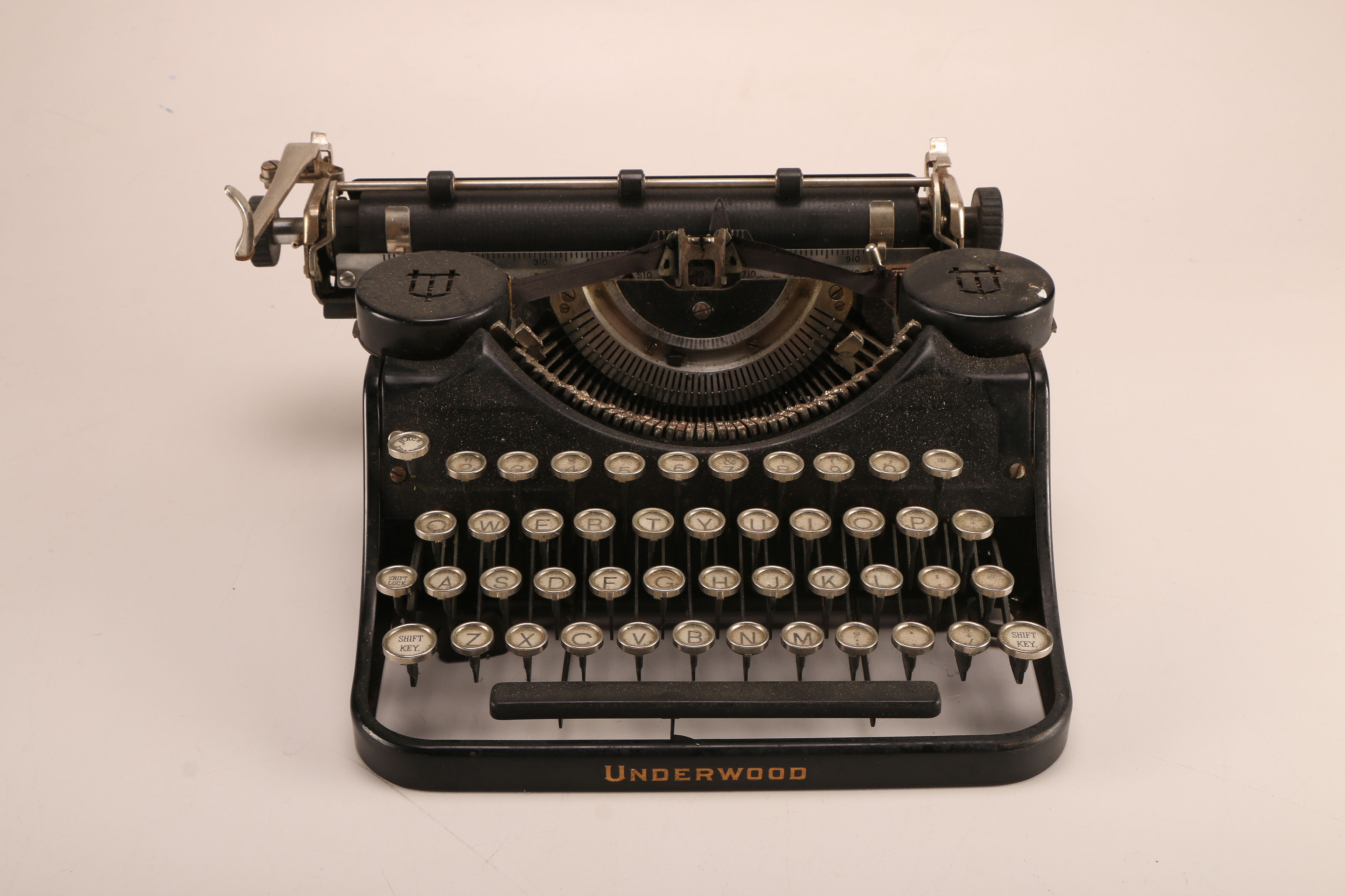 Vintage Underwood Typewriter and Desk Clock
