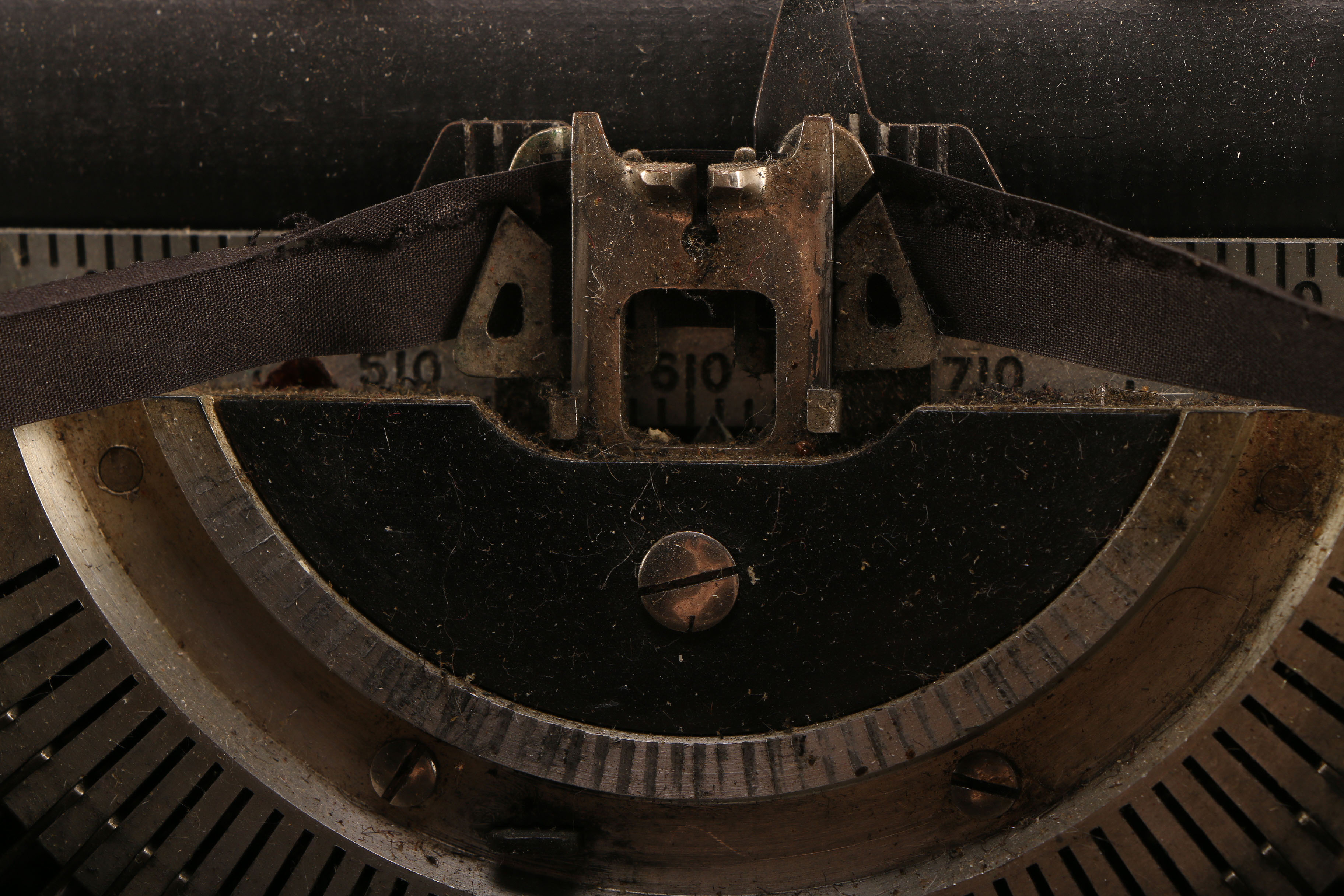 Vintage Underwood Typewriter and Desk Clock