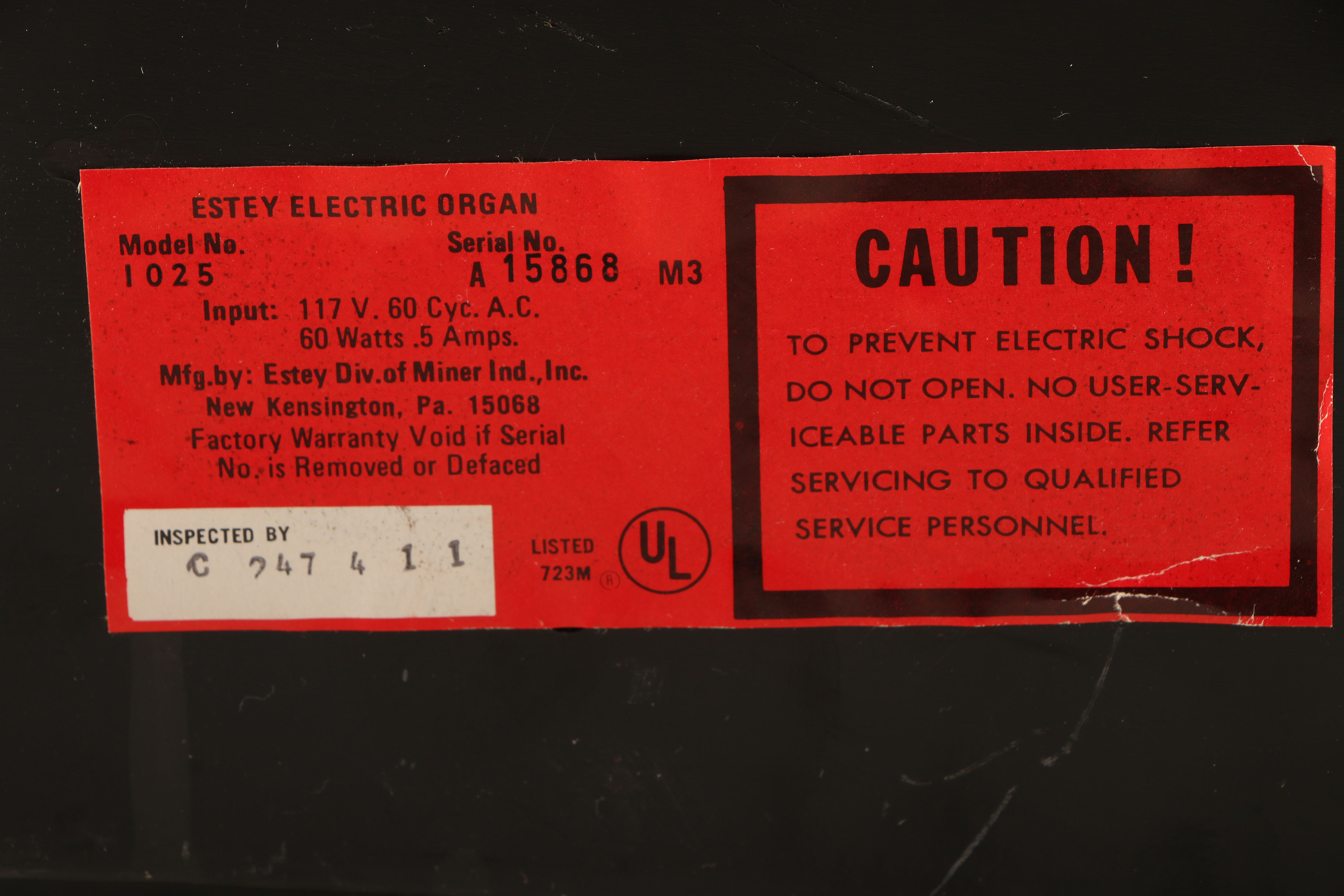 Vintage Circa 1955 Estey Model 1025 Tabletop Electric Chord Organ