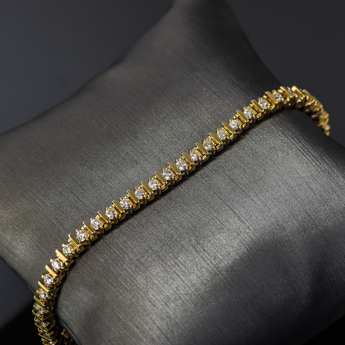 14K Yellow Gold and 2.00 CTW Diamond Tennis Bracelet