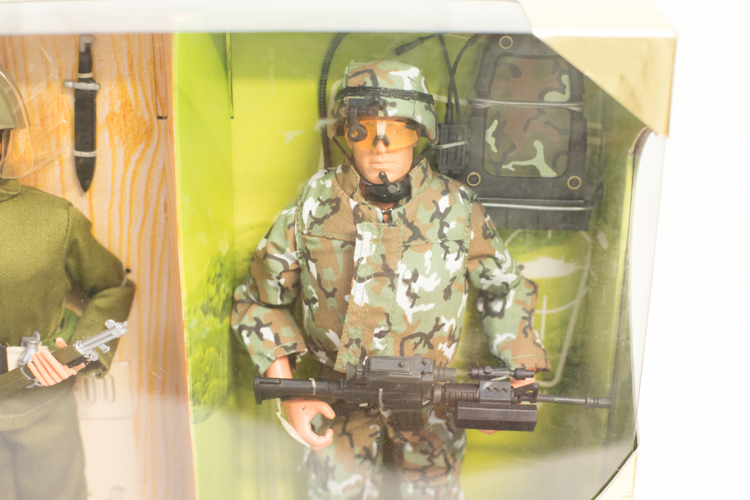 "GI Joe 35 Years"  Commemorative Action Figures of GI Joe and Land Warrior GI Joe