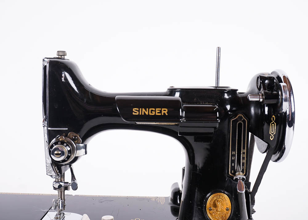 Circa 1939 Singer Featherweight Sewing Machine, Model 2211 EBTH