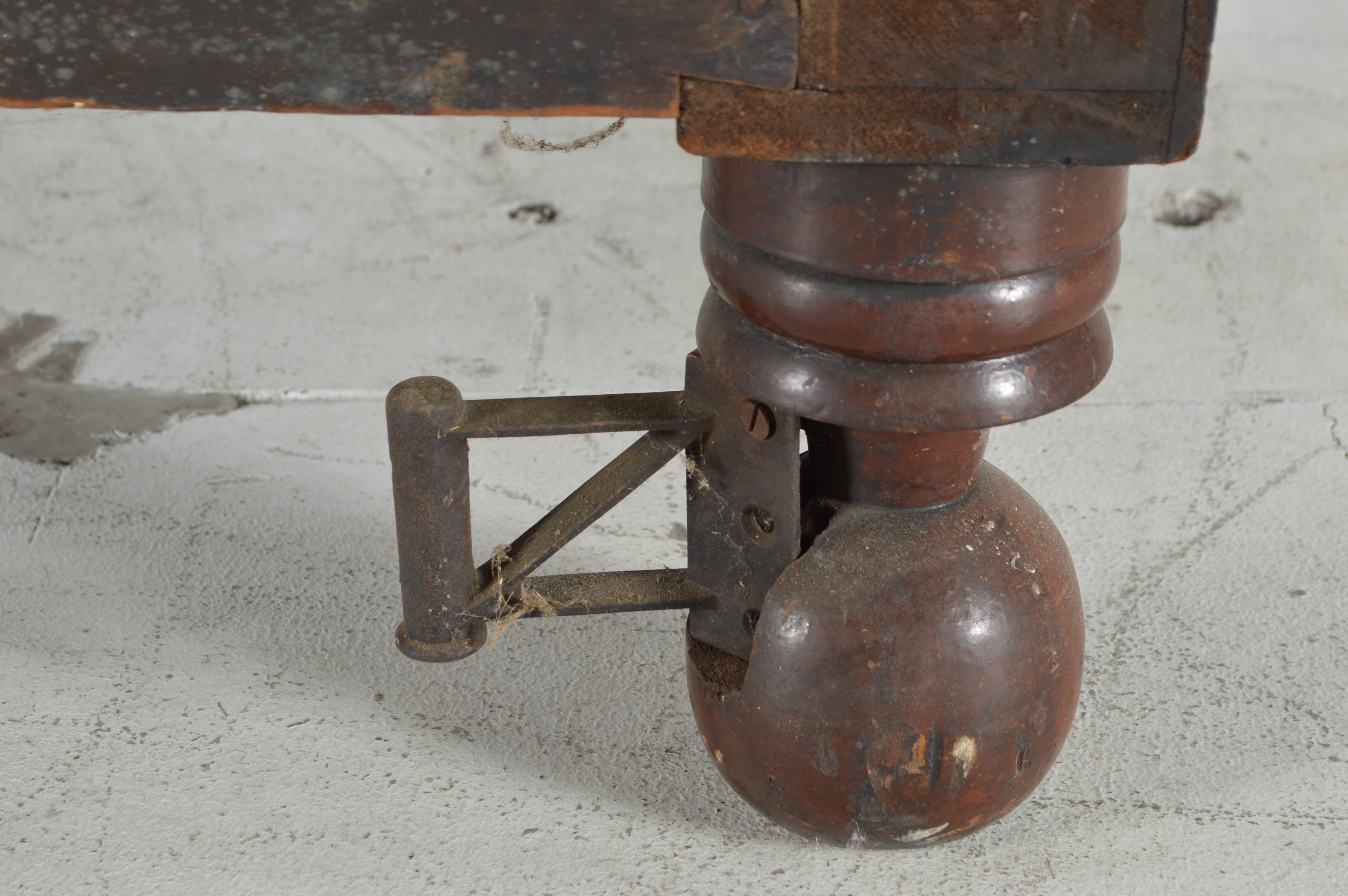 Antique American Empire Style Mahogany Butler's Desk