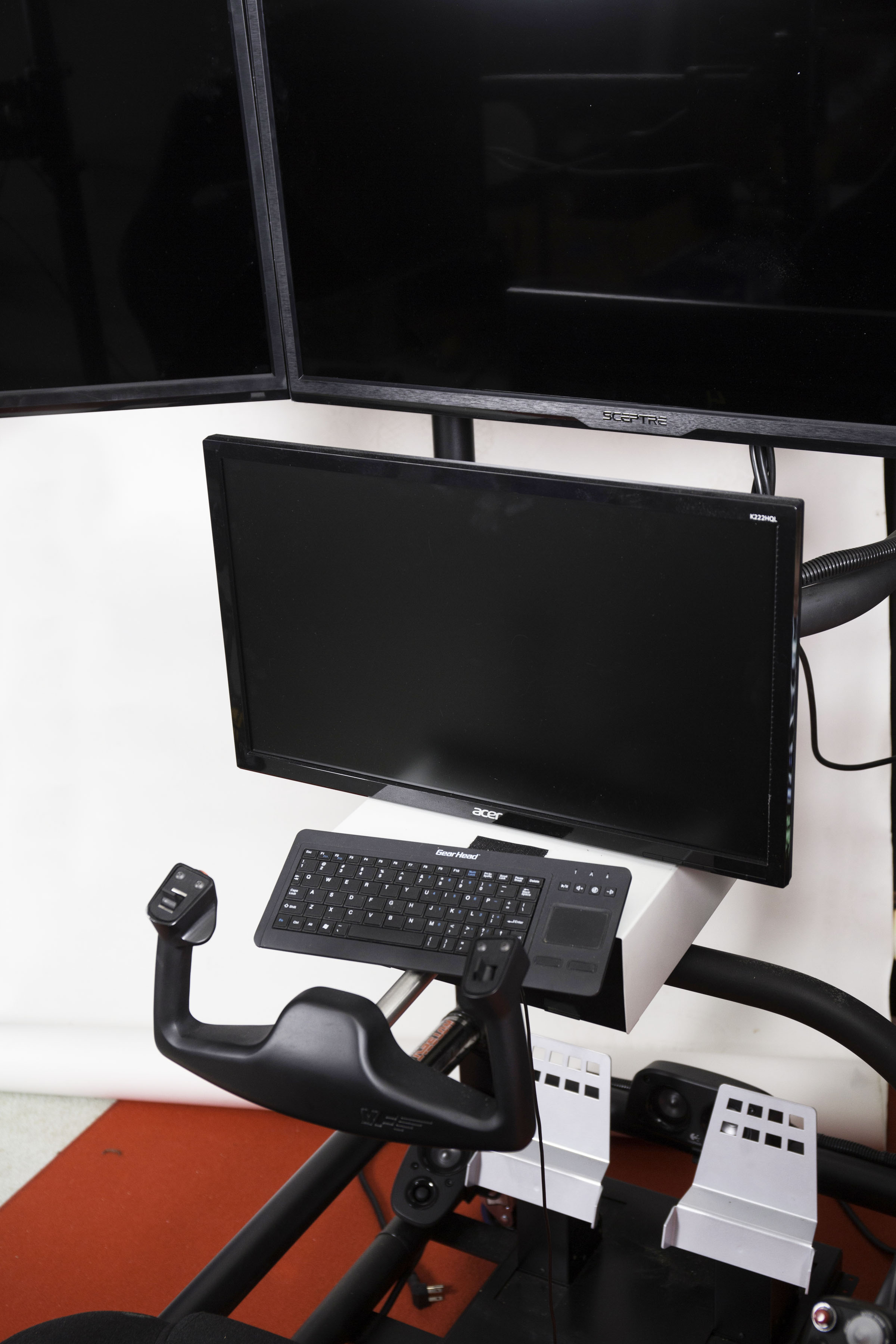 HotSeat Triple Screen Flight Simulator With Additional Components