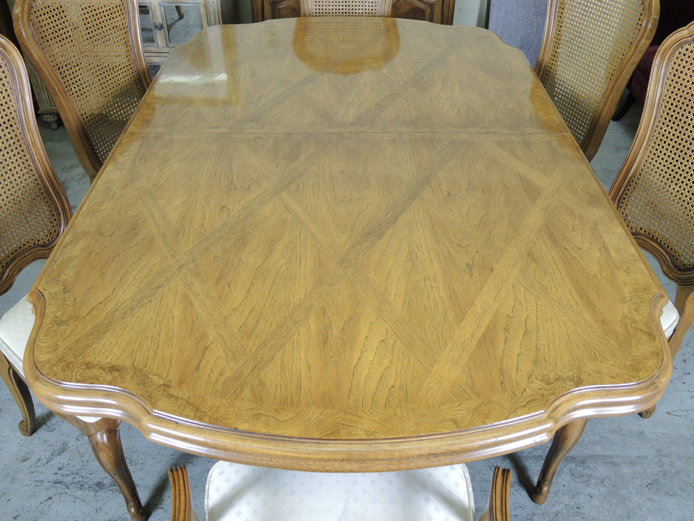 Thomasville French Provincial Style Dining Table and Six Chairs