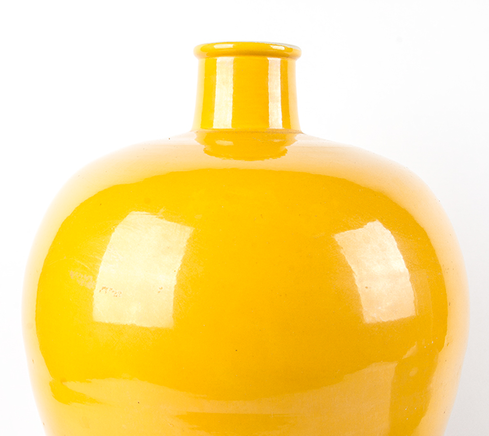 Pair of Decorative Chinese Vases