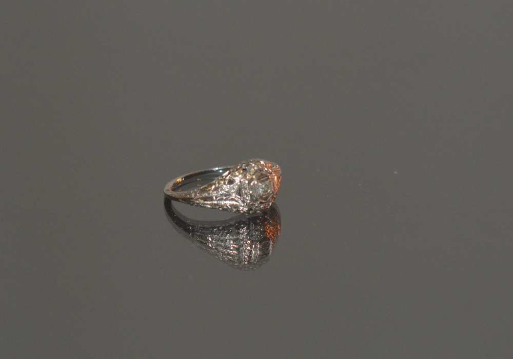 Vintage 18 Karat White Gold Filigree Ring