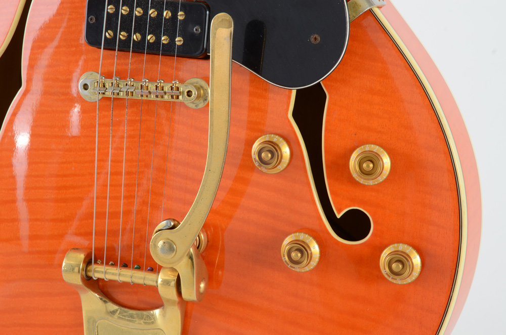 Yamaha AES 1500 Semi-Hollow Body Guitar