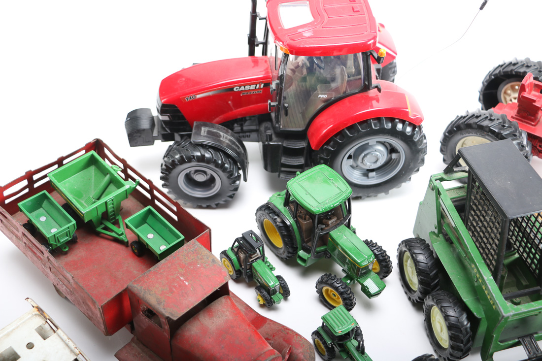 Farm Theme Diecast Toys Featuring John Deere