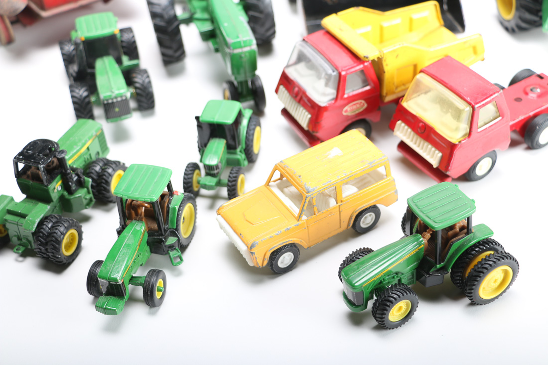 Farm Theme Diecast Toys Featuring John Deere