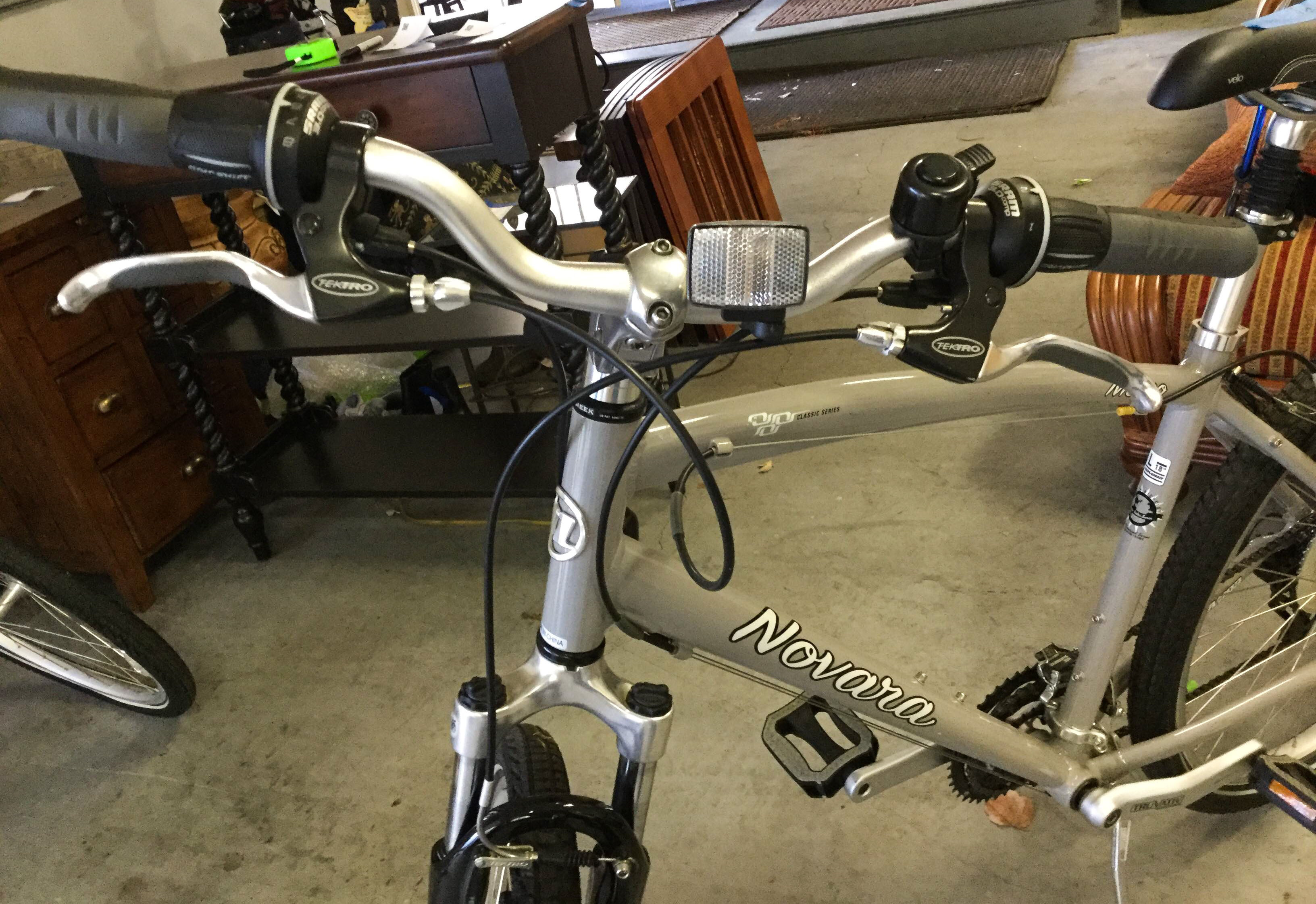 Novara Metro Bicycle