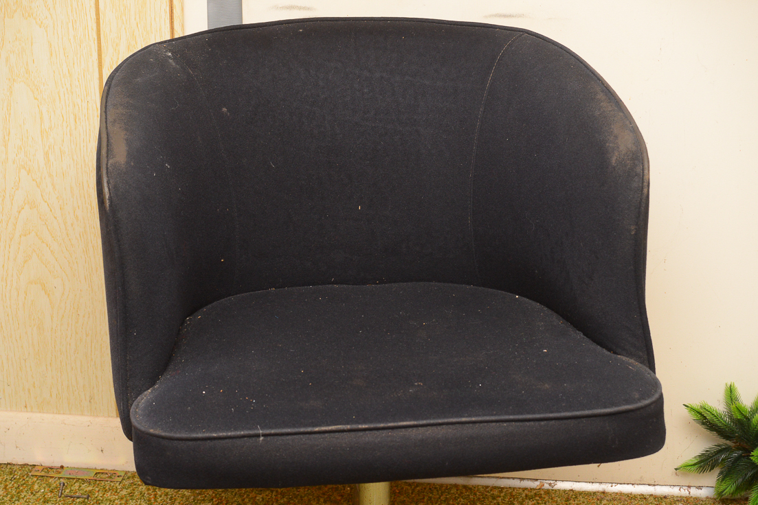 Vintage Brody Swivel Chair